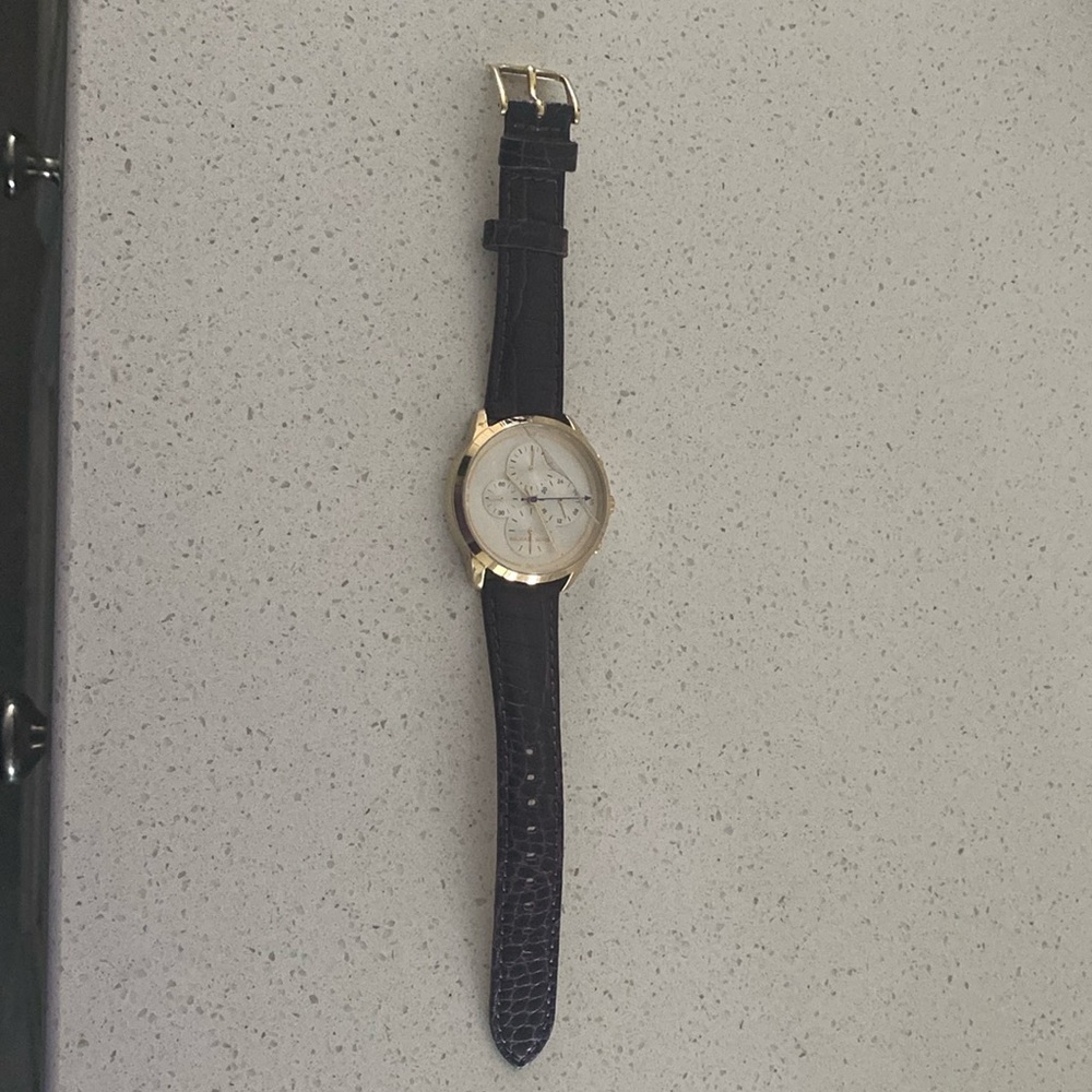 Purple leather Michael Kors Watch. Never used.